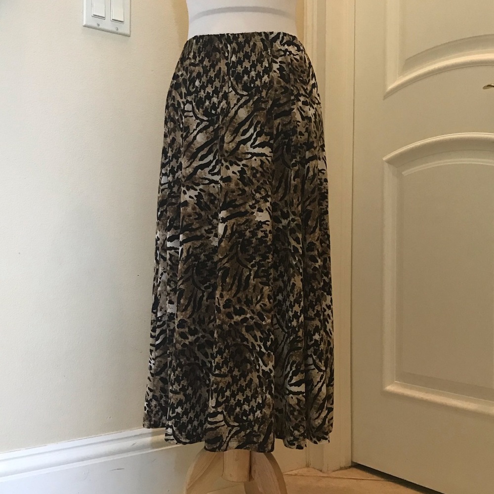 NWOT JM collection knit animal print midi  skirt